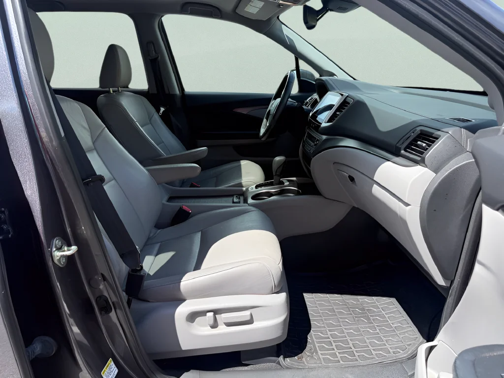Used 2016 Lunar Silver Metallic Honda EX-L image 15