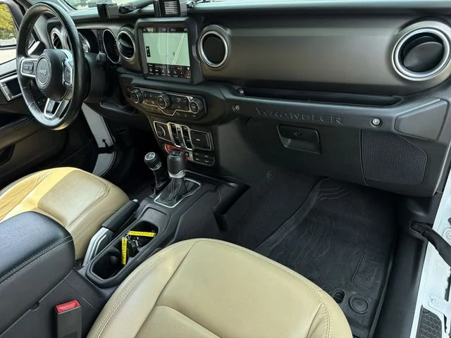 Used 2018 White Jeep Unlimited Rubicon image 36