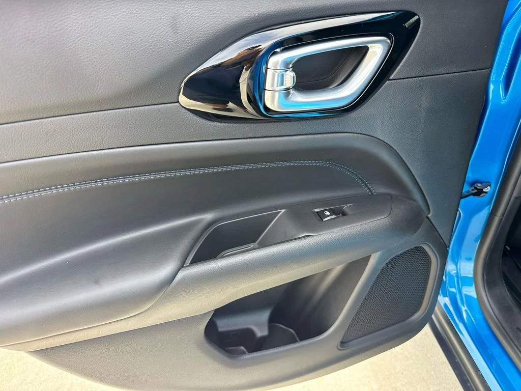 New 2026 Blue Jeep Latitude image 9