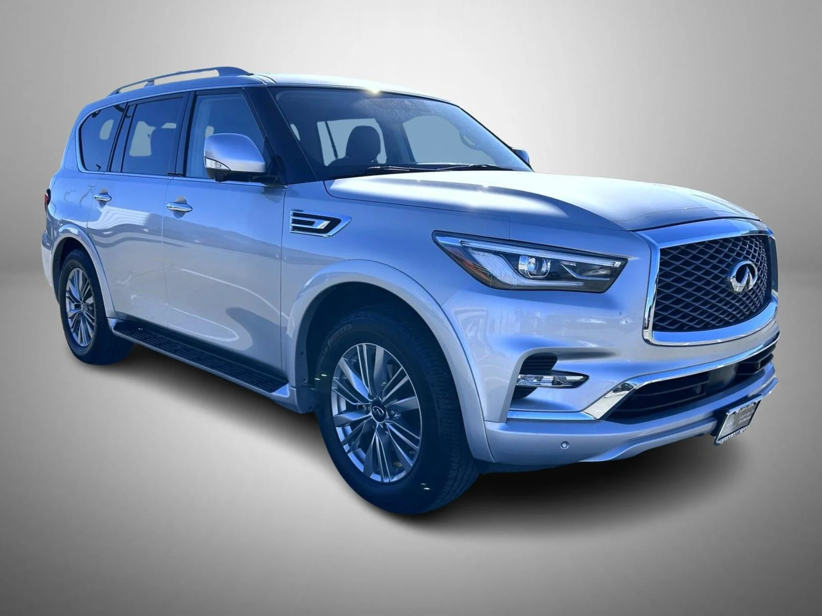 Used 2021 Silver INFINITI LUXE image 3