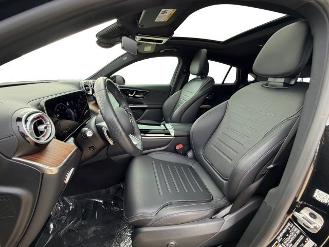 Used 2025  Mercedes-Benz GLC 300 Coupe image 10