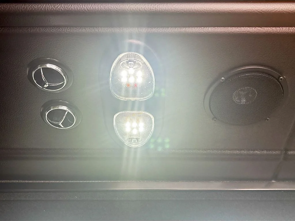 New 2025  Mercedes-Benz 15 Passenger Sliding Door image 24