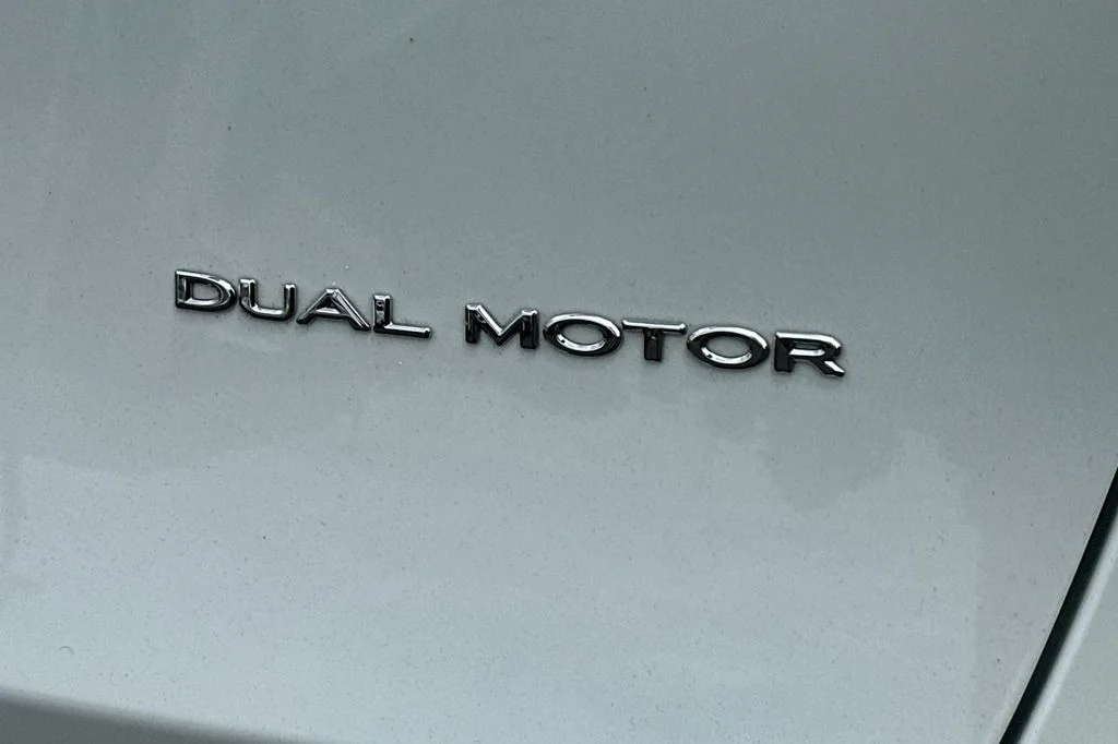 2023 Tesla Model Y Long Range - Photo 33