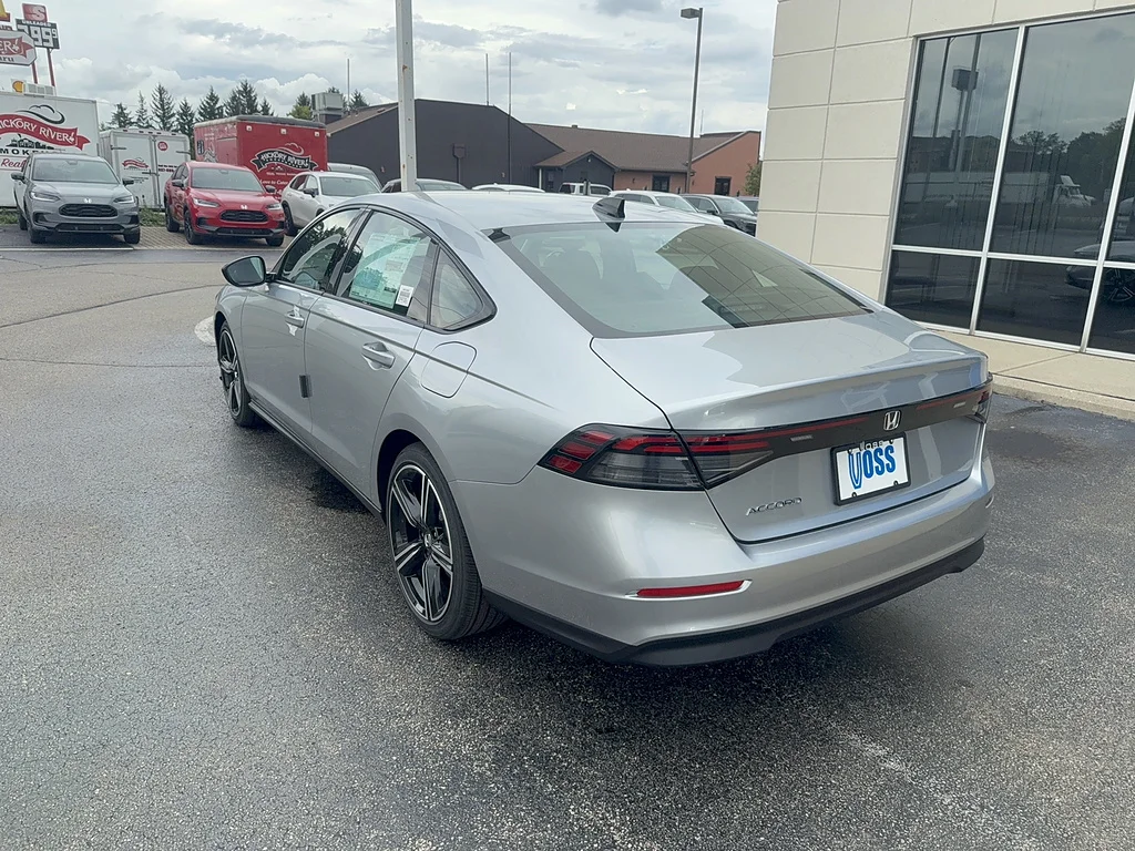 New 2026 Solar Silver Metallic Honda SE image 7