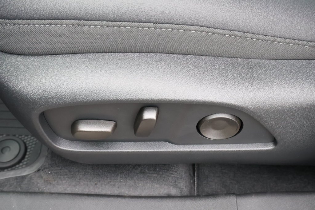 2027 Chevrolet Equinox LT - Photo 16