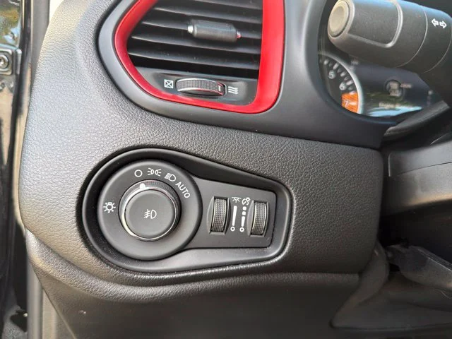 Used 2023 Black Jeep Trailhawk image 27