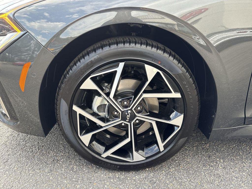 2025 Kia K5 EX - Photo 12