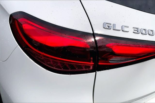 Used 2026 White Mercedes-Benz GLC 300 image 25