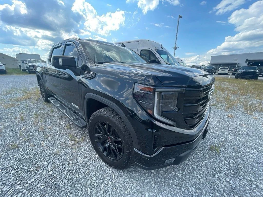 Used 2022 Black GMC Elevation image 7