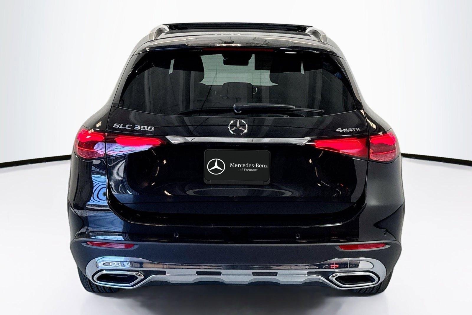 New 2026 Obsidian Black Metallic Mercedes-Benz GLC 300 image 6