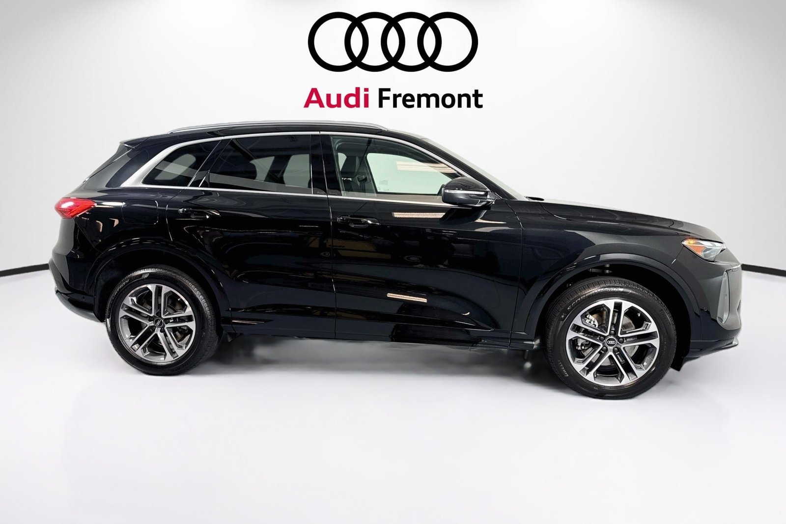 Used 2025 Mythos Black Metallic Audi Premium image 4