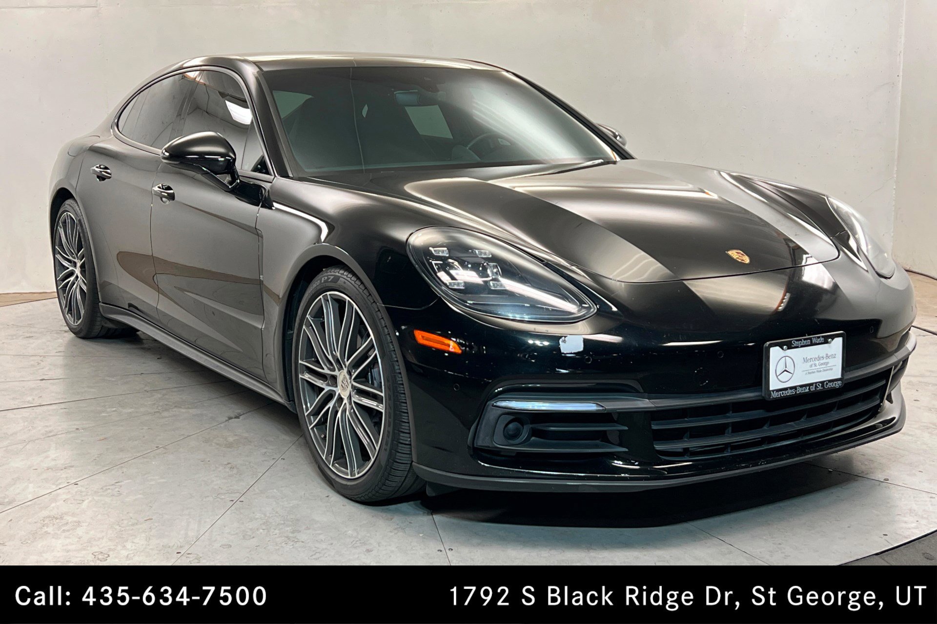 2017 Porsche Panamera 4 - Photo 8