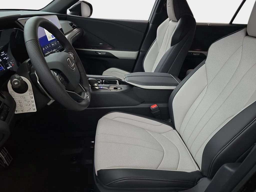 2026 Lexus TX 500h F-Sport Premium - Photo 15