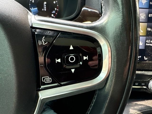 Used 2018 Gray Volvo T5 Momentum image 15