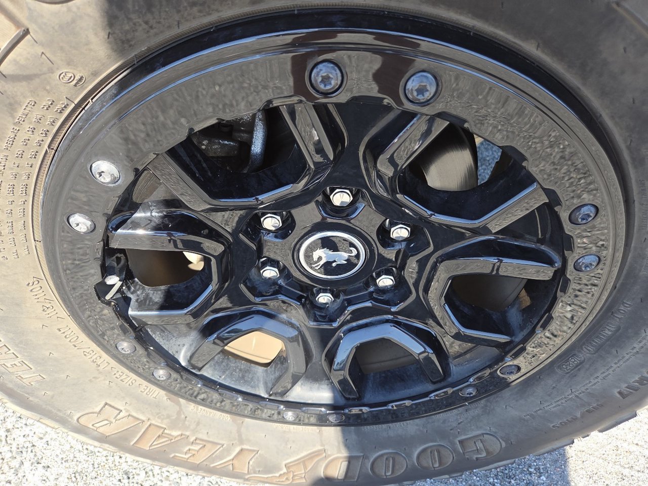 Used 2023  Ford Base image 12