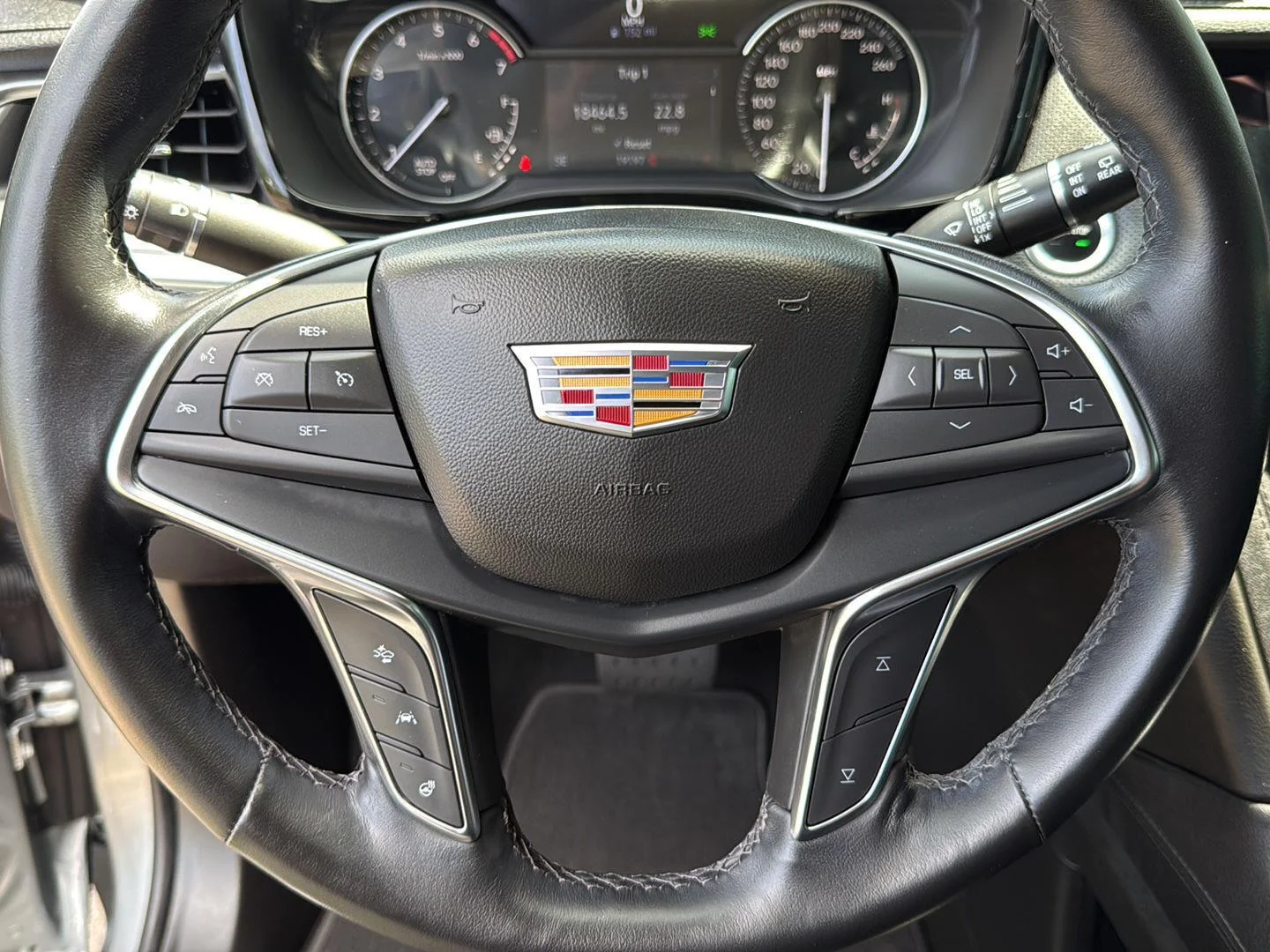 Used 2024 Argent Silver Metallic Cadillac Luxury image 17