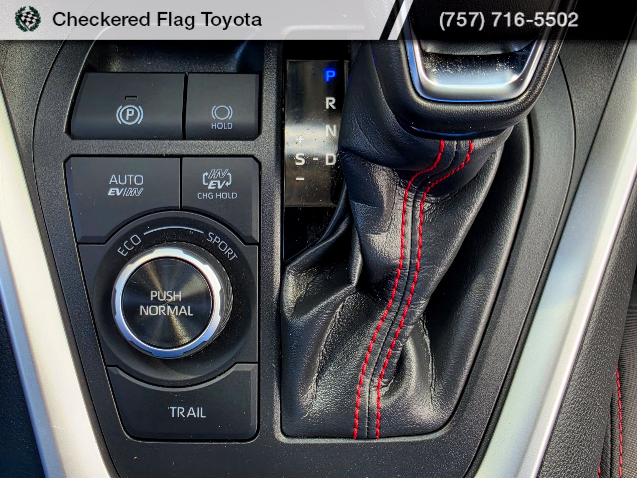 Used 2024 Ice Cap Toyota SE image 27