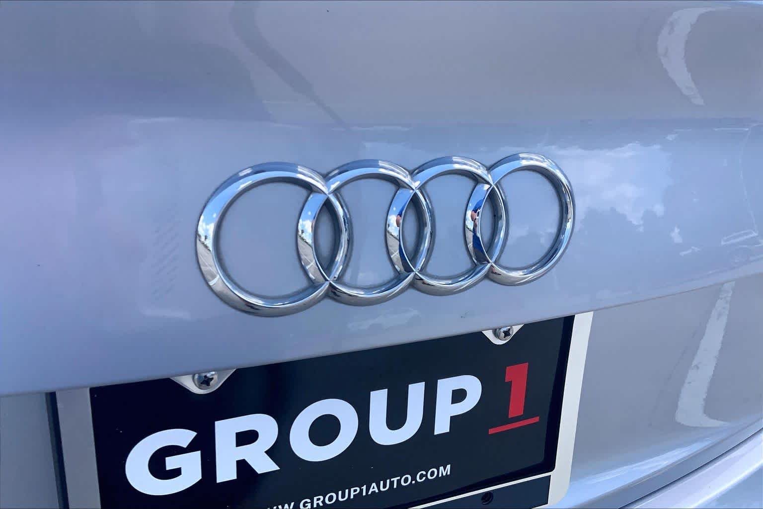 Used 2016 Florett Silver Metallic Audi Premium image 10
