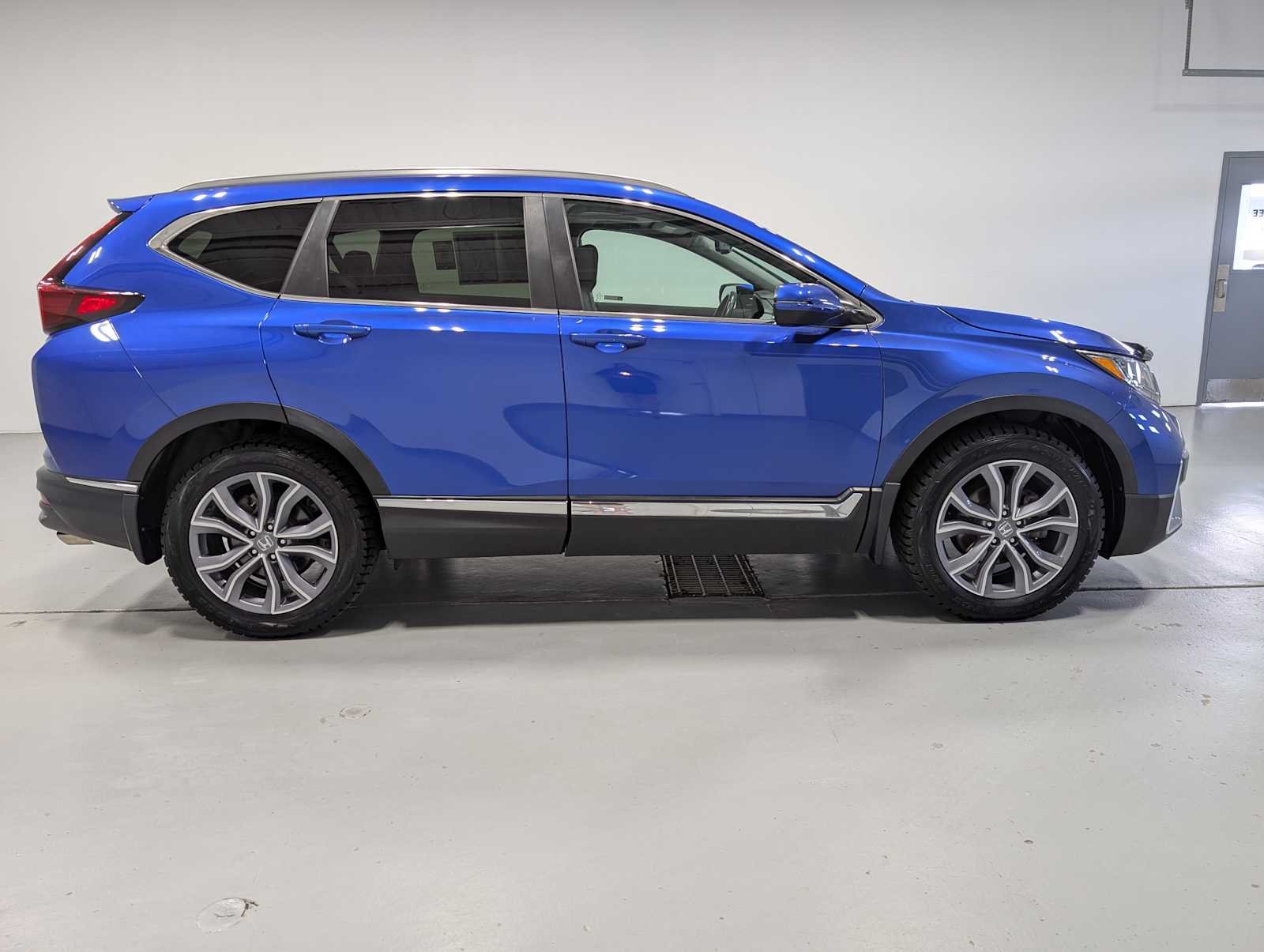 Used 2020 Aegean Blue Metallic Honda Touring image 7