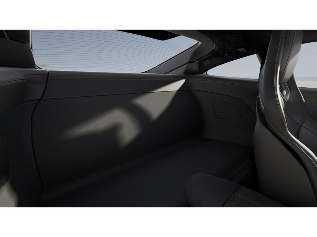 New 2026 MANUFAKTUR Moonlight White Metallic Mercedes-Benz Base image 5