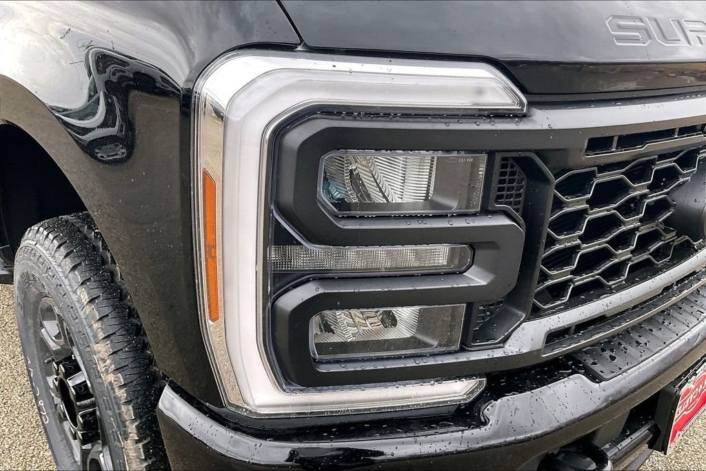 New 2026 Ford Super Duty F-250 XL 4D Crew Cab