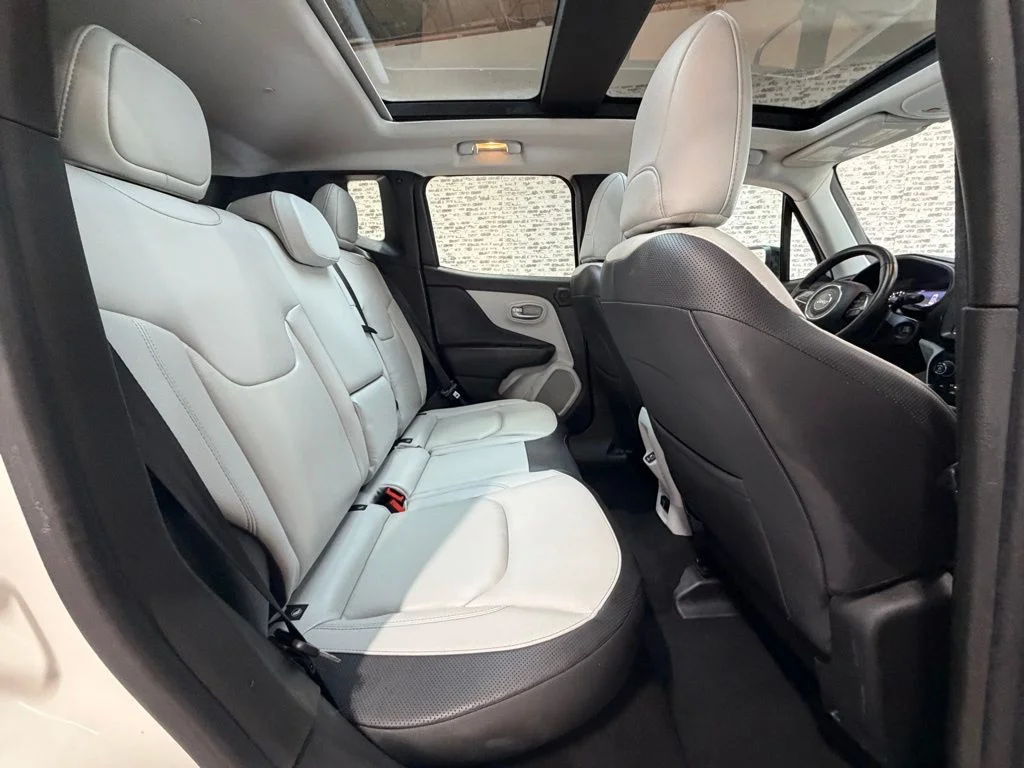Used 2022 White Jeep Limited image 11
