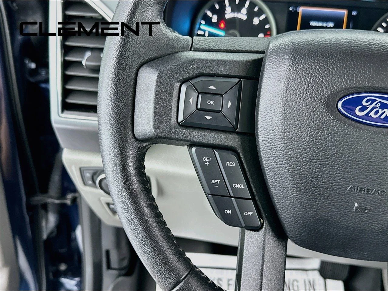 Used 2019 Blue Ford XLT image 16