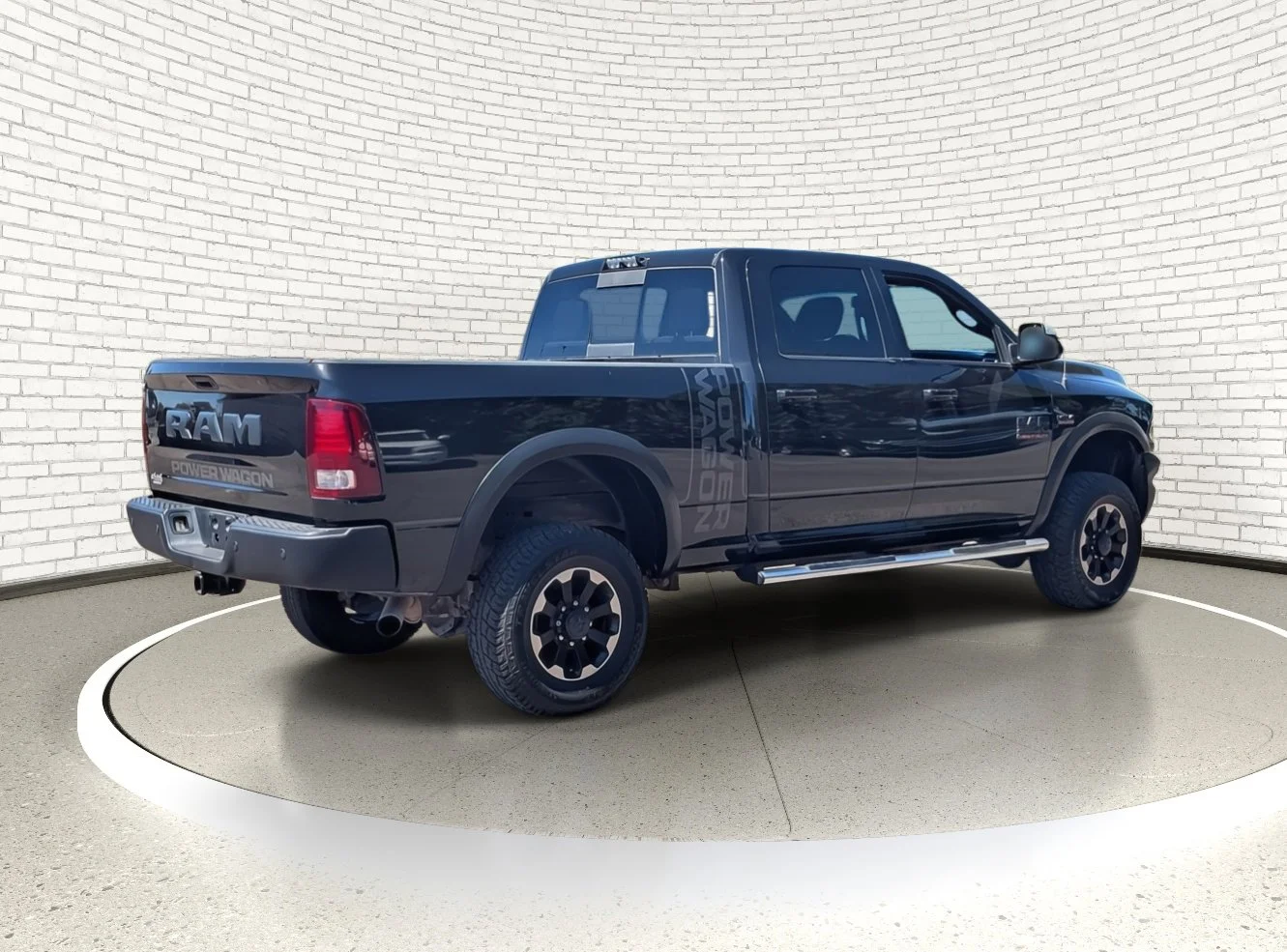 Used 2018 Brilliant Black Crystal Pearlcoat Ram Power Wagon image 4