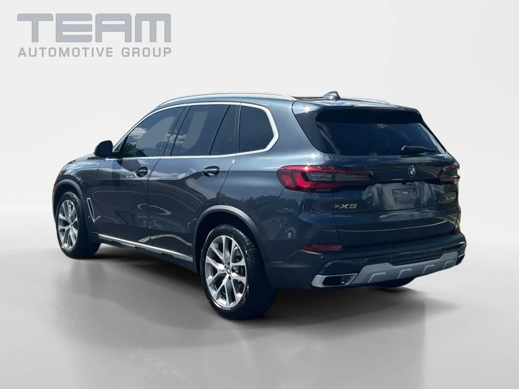 Used 2022 Gray BMW xDrive40i image 5