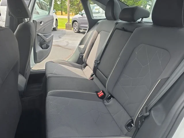 Used 2025 White Volkswagen 1.5T Sport image 14