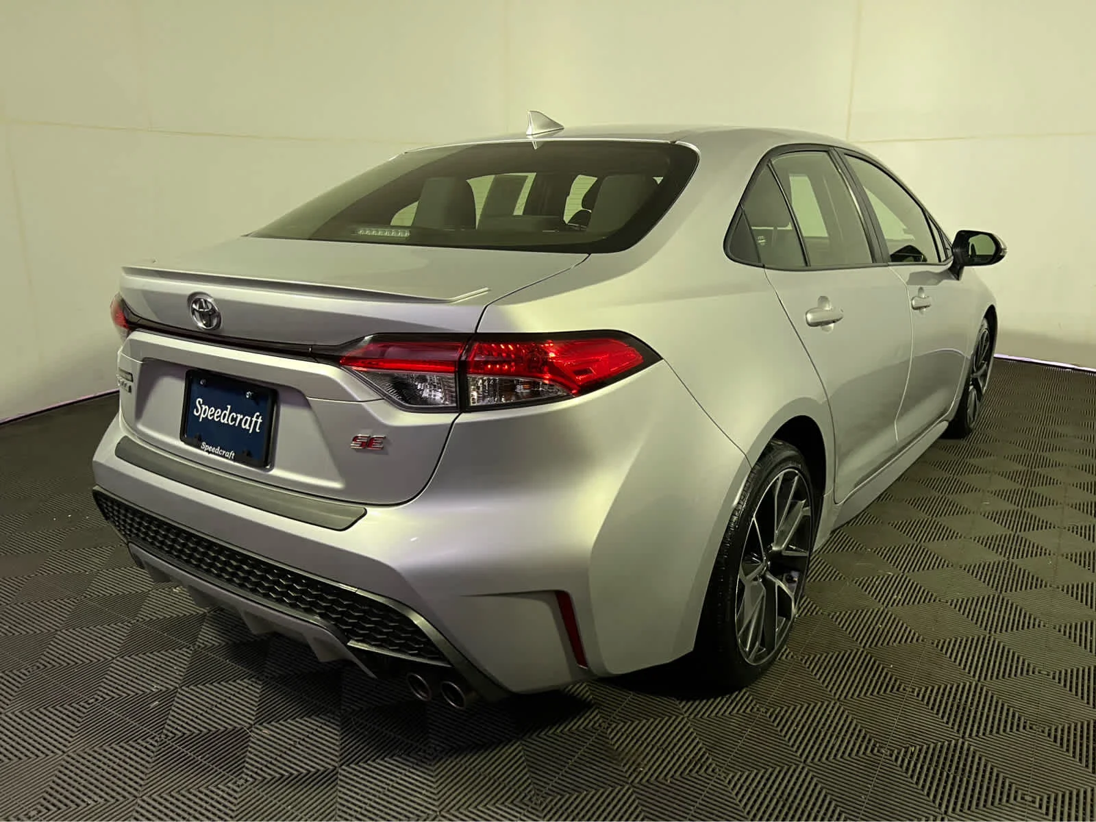 Used 2022 Classic Silver Metallic Toyota SE image 7