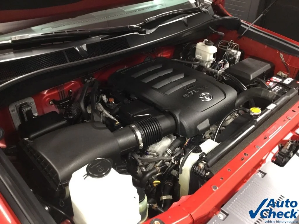 Used 2014 Red Toyota SR5 image 46