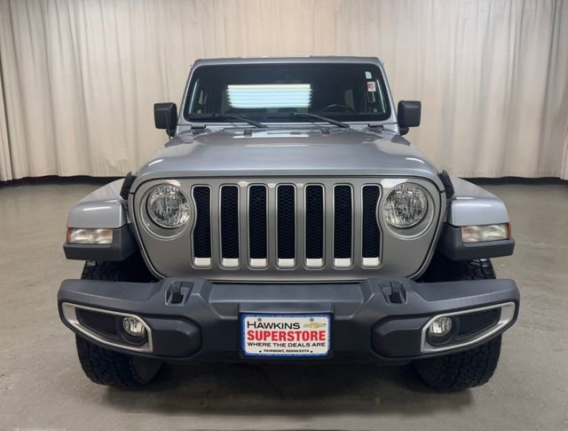 Used 2018 Gray Jeep Sahara image 11