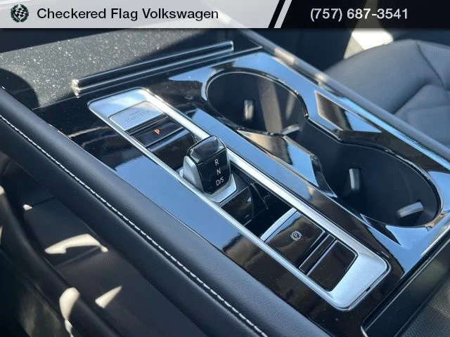 New 2026 White Volkswagen 2.0T SE w/Technology image 45