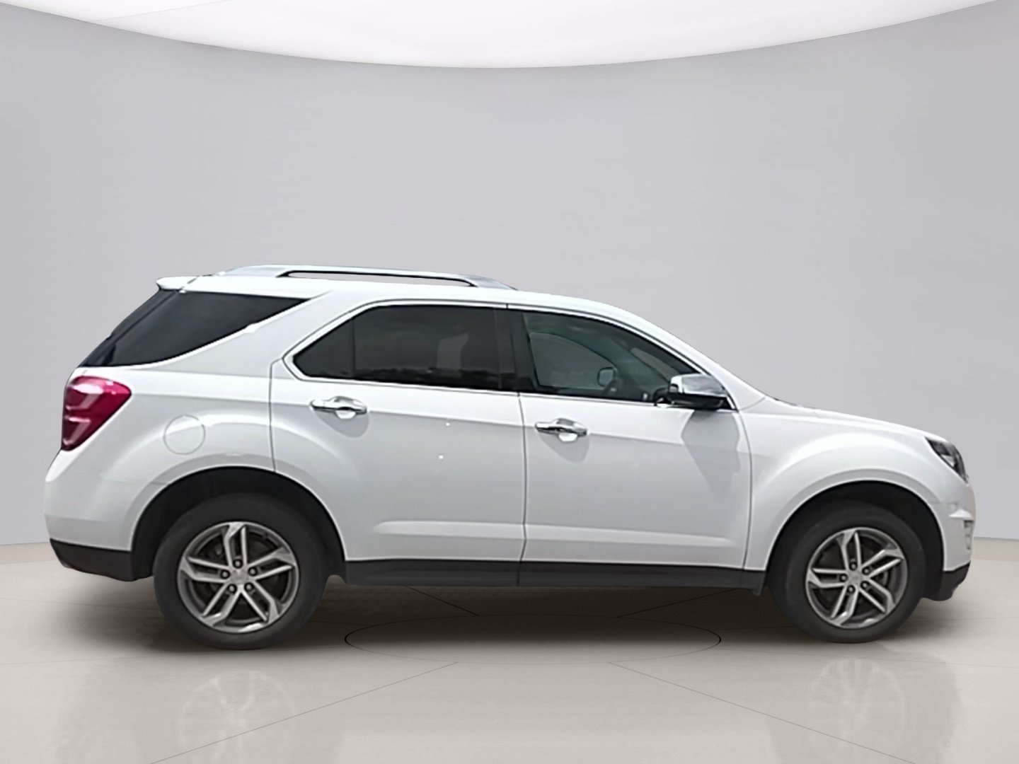 Used 2017 White Chevrolet PREMIER image 4