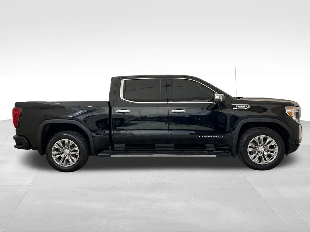 Used 2021 Black GMC Denali image 6