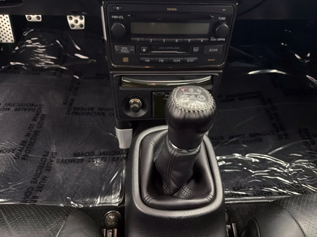 Used 2003 Blue Toyota Base image 24