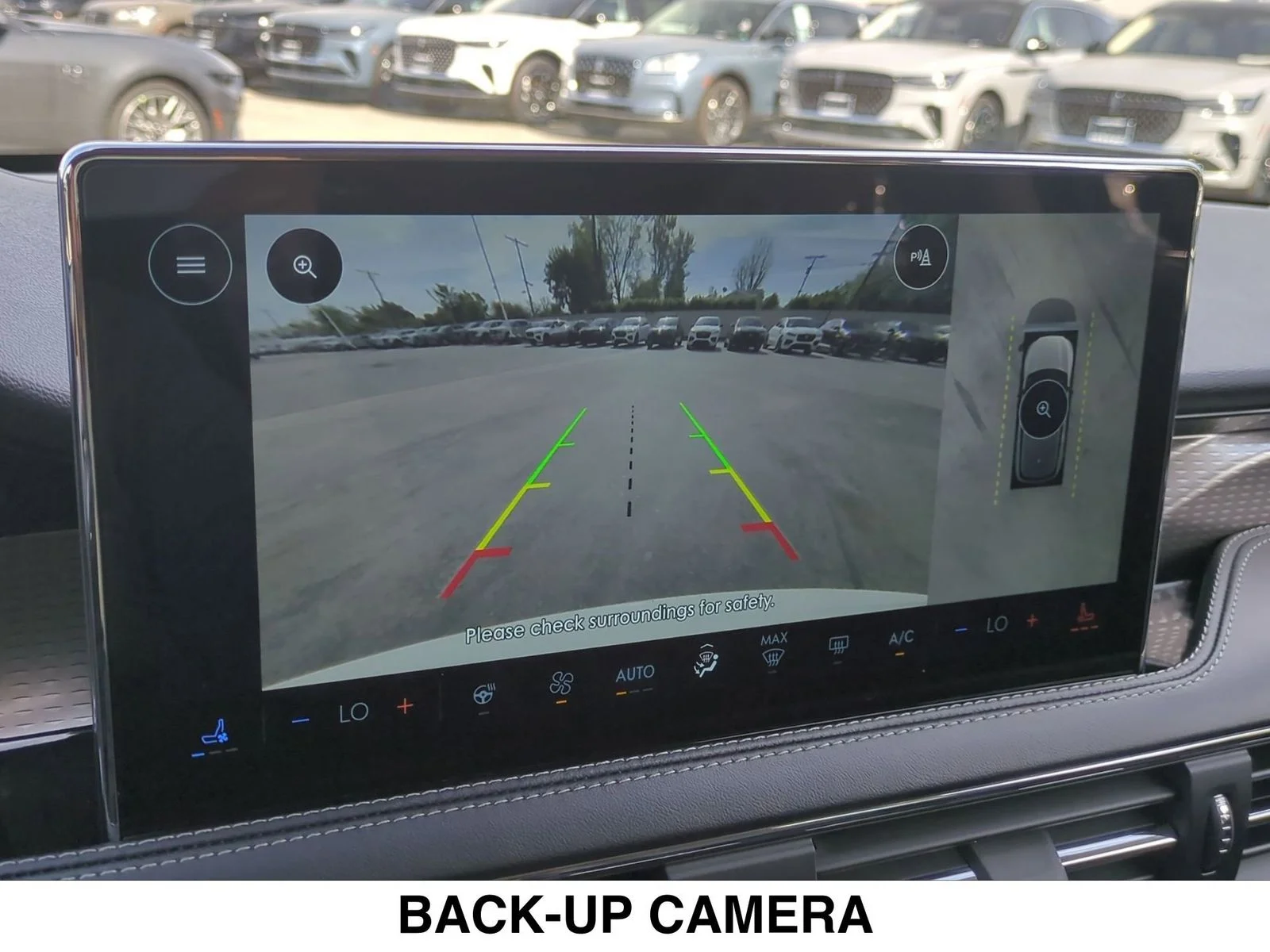 Used 2025 White Lincoln Grand Touring image 18