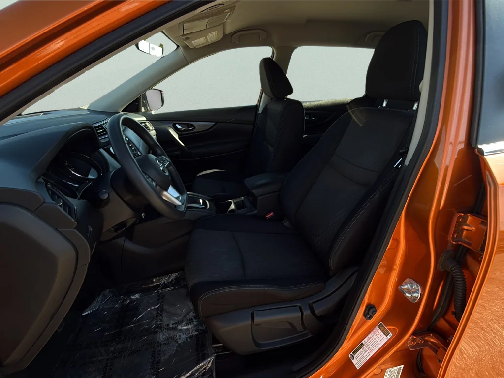 Used 2017 Monarch Orange Nissan S image 25
