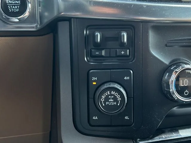 Used 2021 White Metallic Ford Lariat image 41