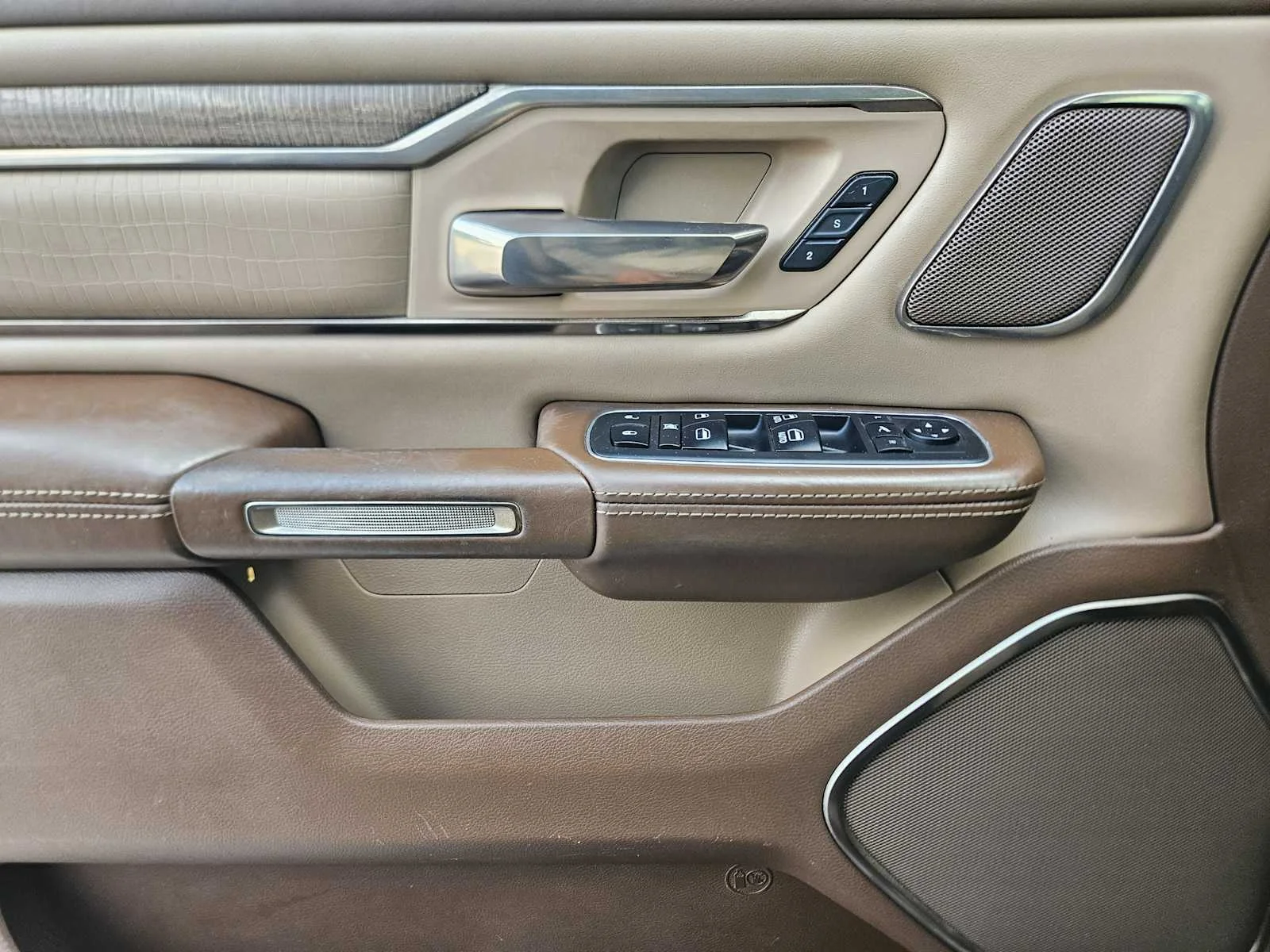 Used 2019 Maximum Steel Metallic Clearcoat Ram Longhorn image 18