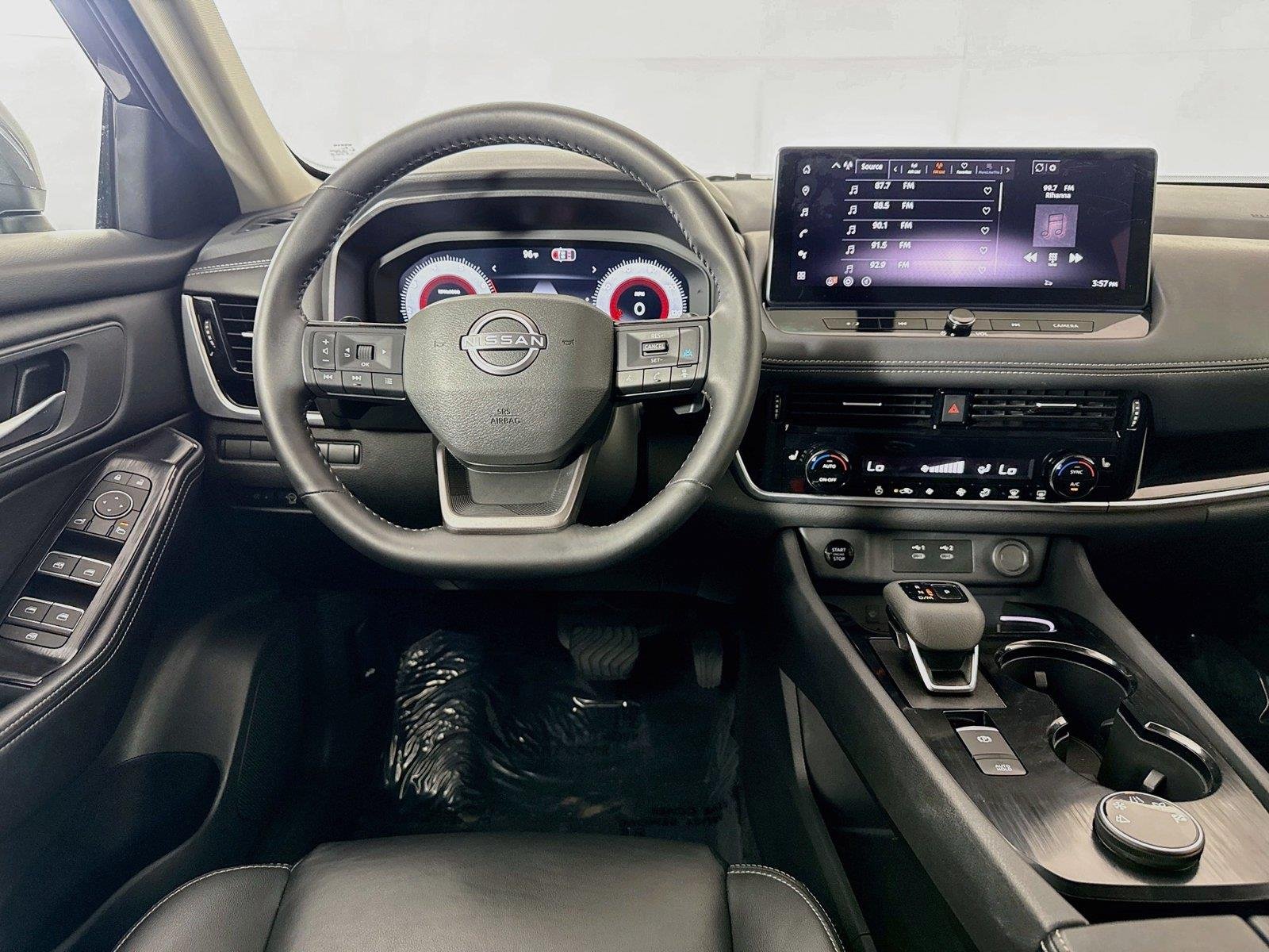 Used 2026 Gun Metallic Nissan SL image 27