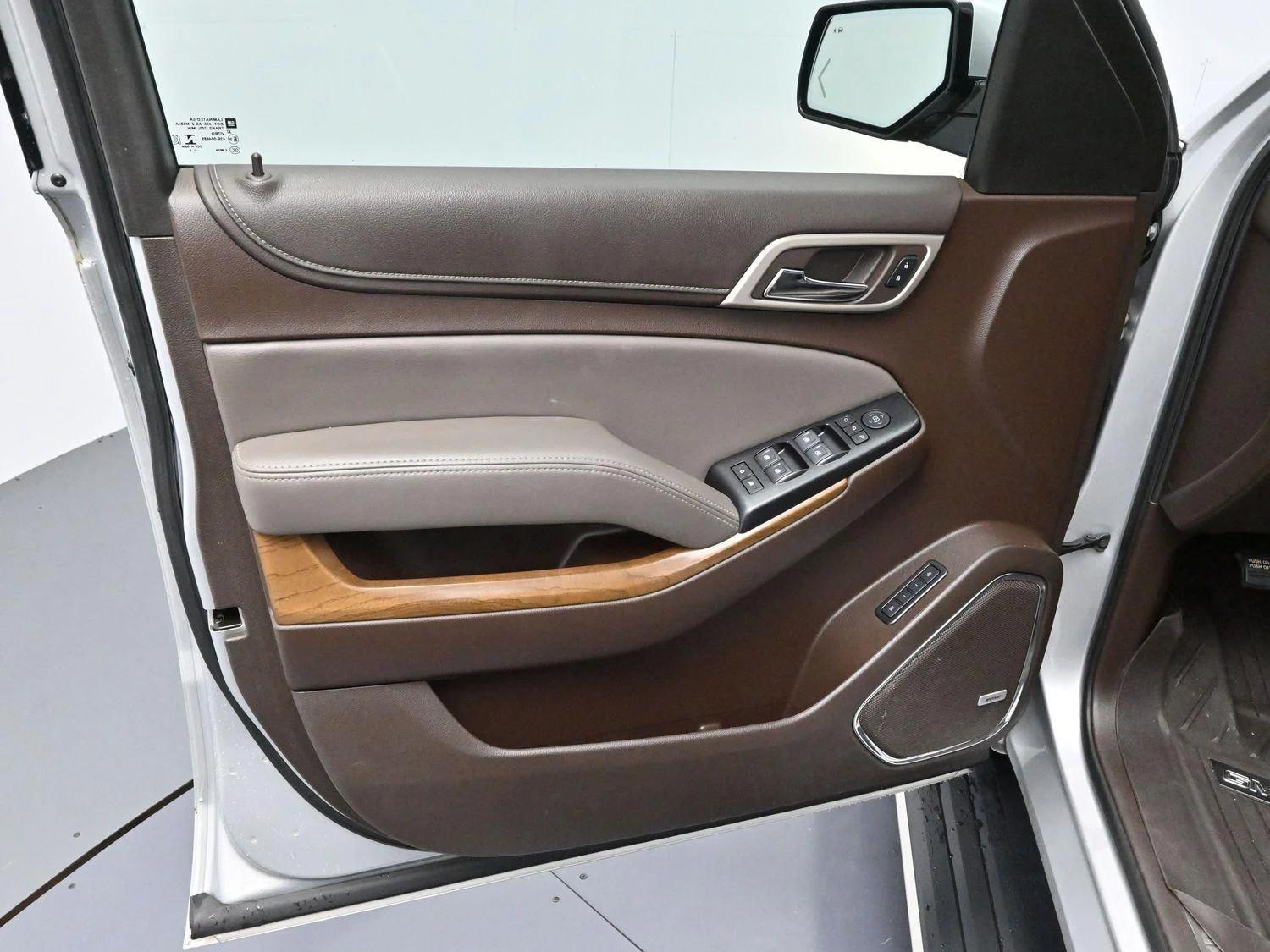 Used 2019 QUICKSILVER METALLIC GMC Denali image 9