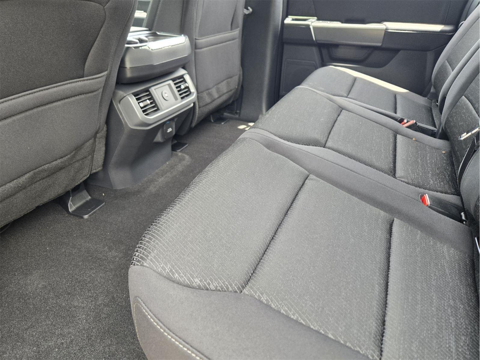 New 2026 Agate Black Metallic Ford XLT image 19