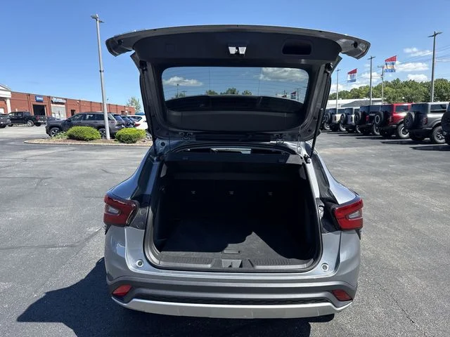 Used 2025 Gray Chevrolet LT image 21