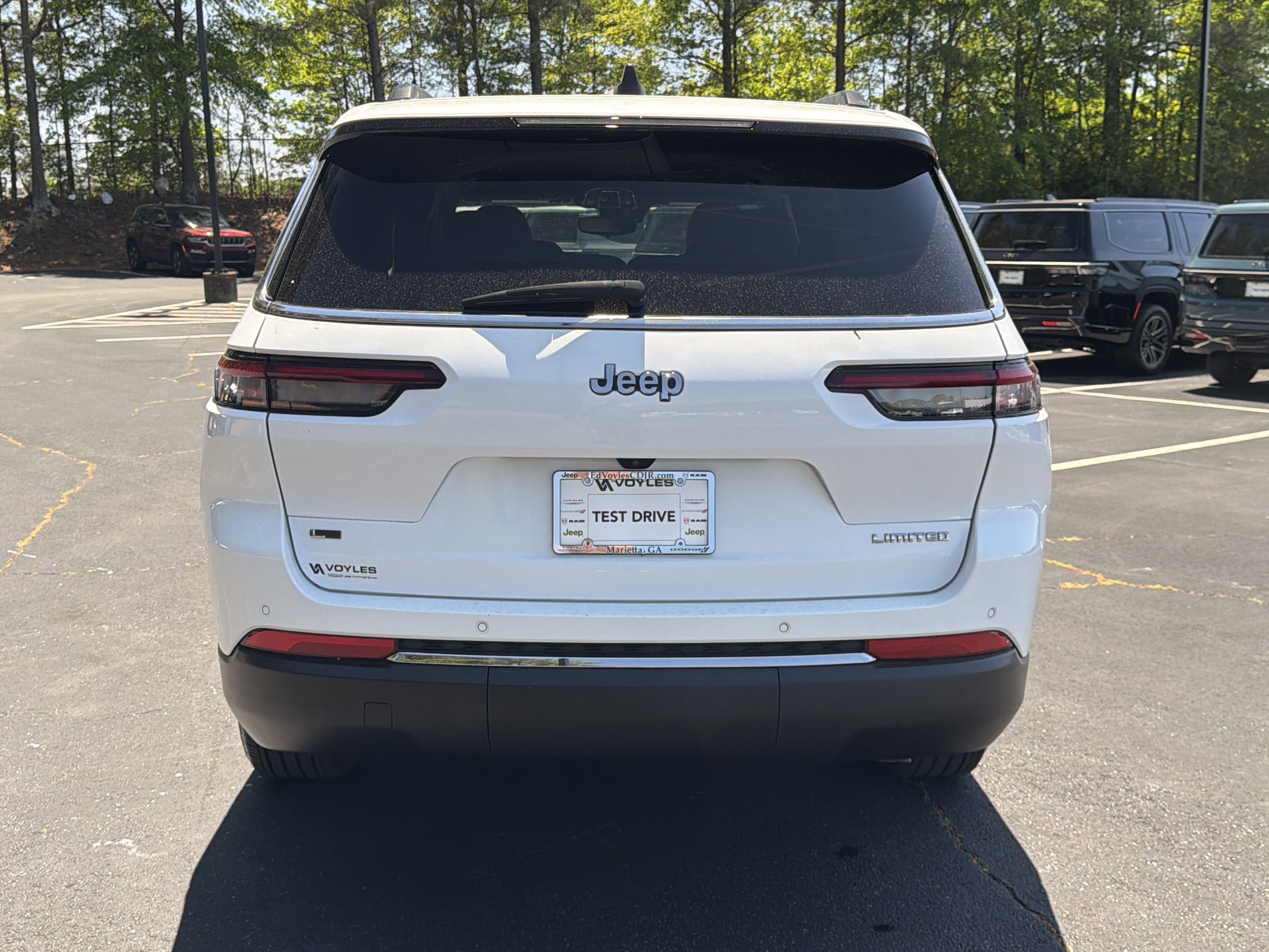 Used 2023 Bright White Clearcoat Jeep Limited image 9