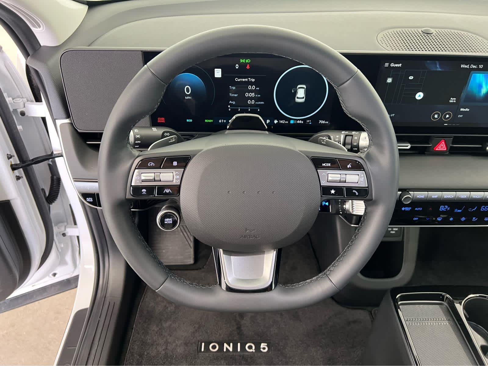 Used 2025 Atlas White Hyundai SE image 15