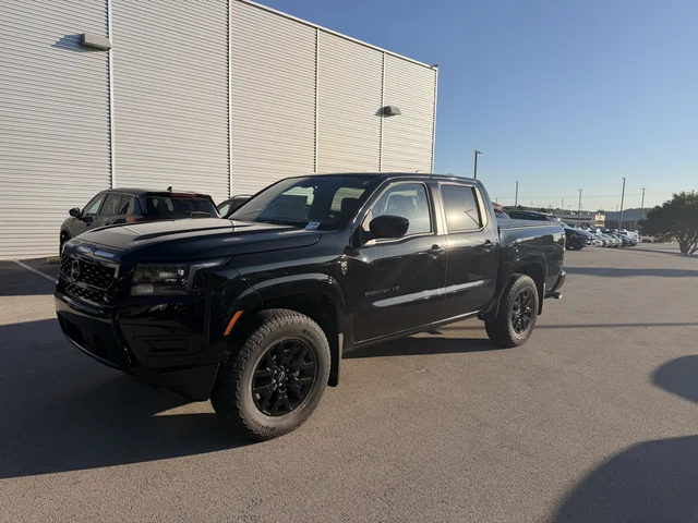 2027 Nissan Frontier SV
