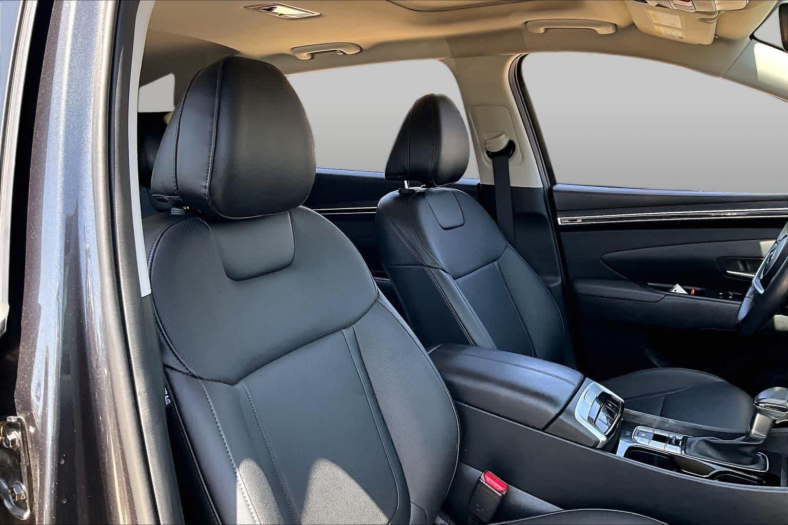 Used 2024 Dark Gray Metallic Hyundai SEL image 9