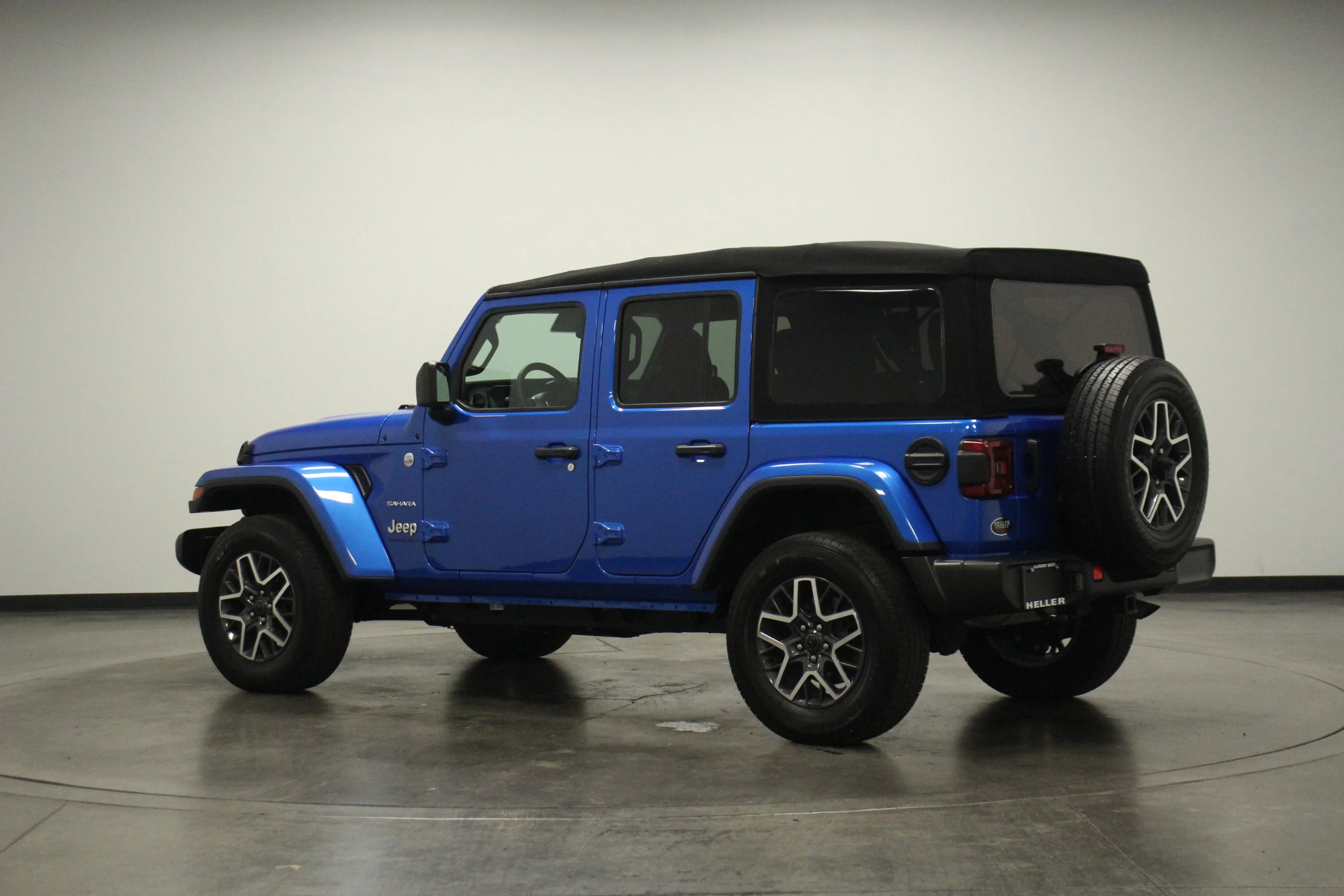 2024 Jeep Wrangler 4-Door Sahara - Photo 6